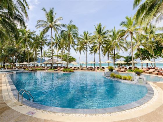 Katathani Phuket Beach Resort pool